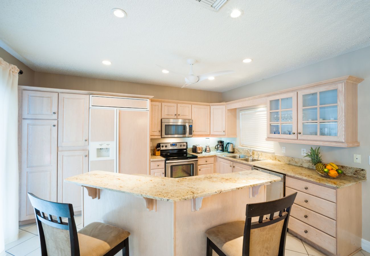 Residence in Seven Mile Beach - Regal Beach Club #622