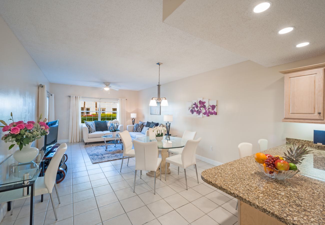 Residence in Seven Mile Beach - Regal Beach Club #212
