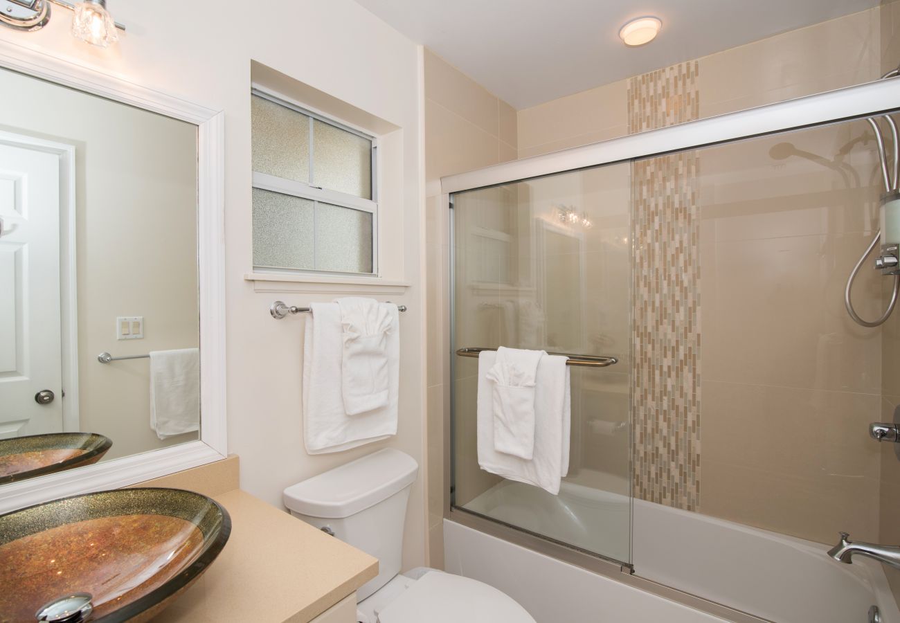 Residence in Seven Mile Beach - Regal Beach Club #222