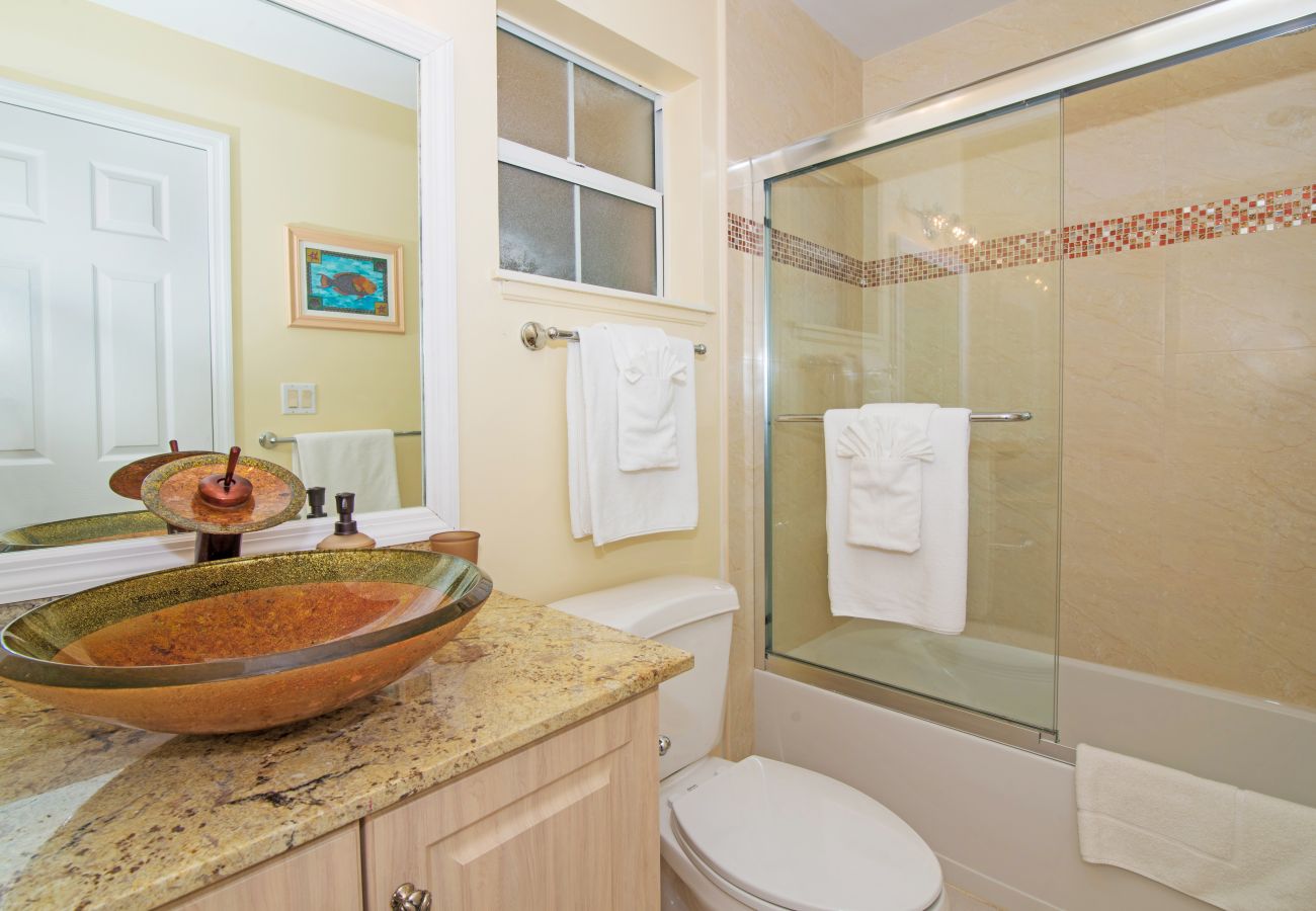 Residence in Seven Mile Beach - Regal Beach Club #224