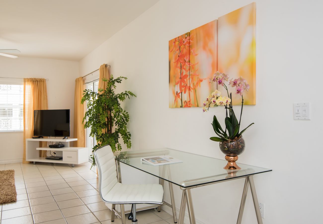 Residence in Seven Mile Beach - Regal Beach Club #522