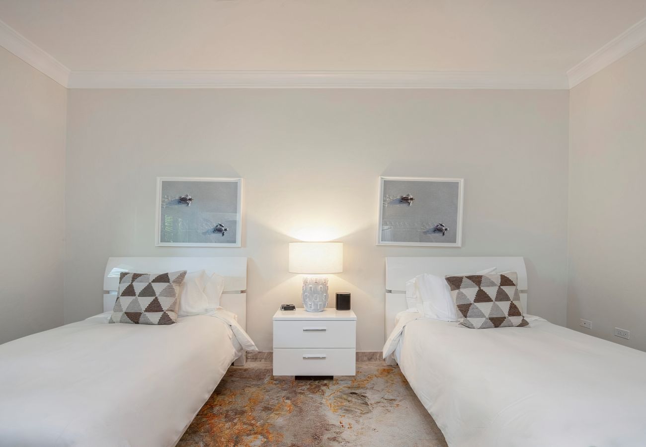Residence in Seven Mile Beach - Laguna Del Mar #05