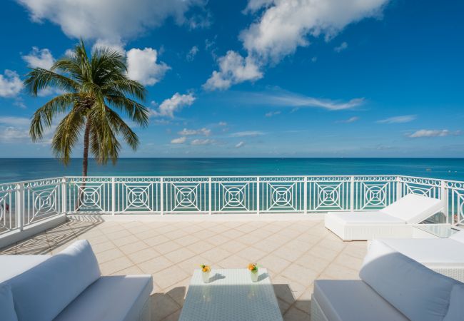 Regal Beach Club #634